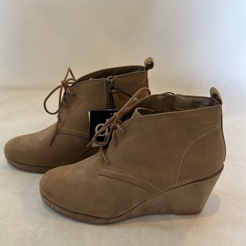DV Dolce Vita Target Women's Taupe Booties Boots Lace Up Zipper Wedge Size 9.5